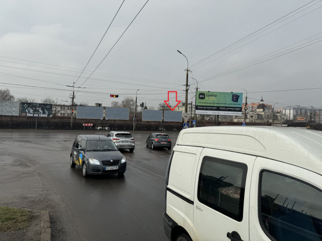 Щит 6x3,  Соборності- перехрестя Карпенка Карого (правий)