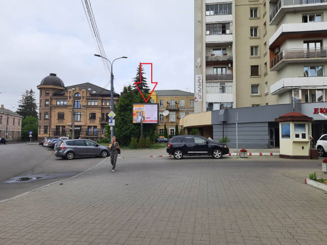 Монітор 3x4,  вул. Словацького, 2_готель "Україна"