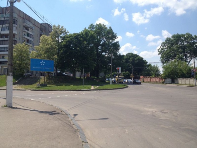 Щит 6x3,  вул.Семидубинська 2_ринок_кінотеатр