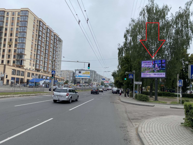 Монітор 3x4,  Соборності 13, навпроти ТЦ Гостинець
