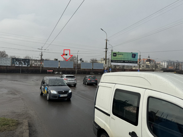 Щит 6x3,  Соборності- перехрестя Карпенка Карого (правий)