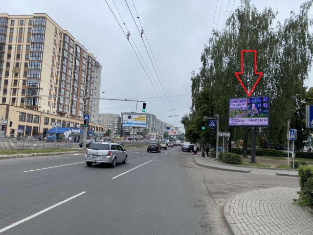 Монітор 4x3,  Соборності 13, навпроти ТЦ Гостинець (верхній)