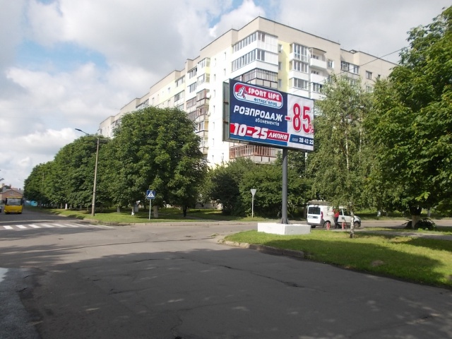 Щит 6x3,  б-вар Дружби Народів, 2