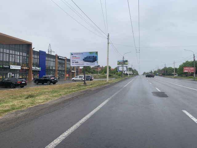 Щит 6x3,  Рівненська_ТЦ Перший_виїзд з міста_300м від кільця біля Епіцентру
